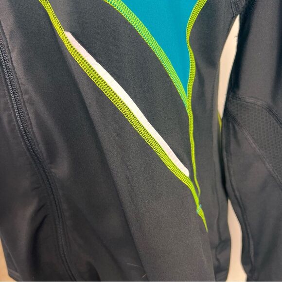 Under Armour Run Cold Gear Jacket Semi Fitted Full Zip Black Turquoise Athletic - Picture 11 of 12